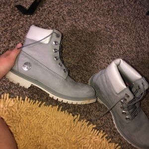 Grey Timberlands